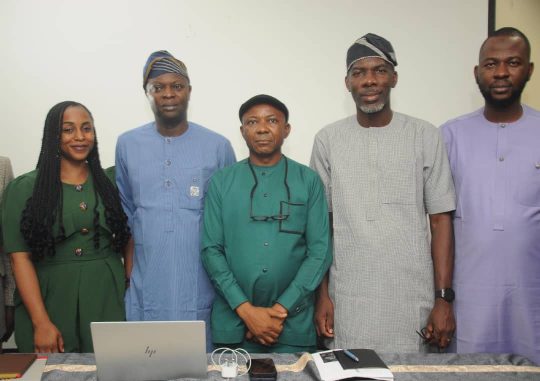 L-R: Mrs Dapo Awolowo (Head, Office of the Special Adviser on Media to the Chairman, Federal Inland Revenue Service, FIRS); Mr. Dare Adekanmbi (Special Adviser on Media to the FIRS chairman); Mr. Charles Okonji, National Chairman, Commerce and Industry Correspondents Association of Nigeria (CICAN); Mr. Femi Olarinde (Special Adviser on Tax Policy) and Mr. Sikiru Akinola (Technical Assistant, Media) at the FIRS Media Parley with CICAN members in Lagos on Thursday, July 11, 2024.