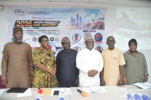 L-R: Special Assistant on Revenue to the Minister of Finance and Coordinating Minister of the Economy, Mr.Olufemi Olarinde; Director-General/ Chief Executive Officer, Nigerian Insurers Association, Mrs. Bola Odukale;
Chief Executive Officer, Centre for the Promotion of Private Enterprise (CPPE), Dr Muda Yusuf; Chairman, Nigerian Exchange Group (NGX Group), Alhaji (Dr.) Umaru Kwairanga; President, Finance and Business Online Publishers Association (FiBOP), Charles Onwuatogwu,  and 
 Senior Manager, Regulatory Services, Nigerian Communications Commission (NCC), Mrs Yetunde Adeyemo, at the FiBOP conference in Lagos, recently.
